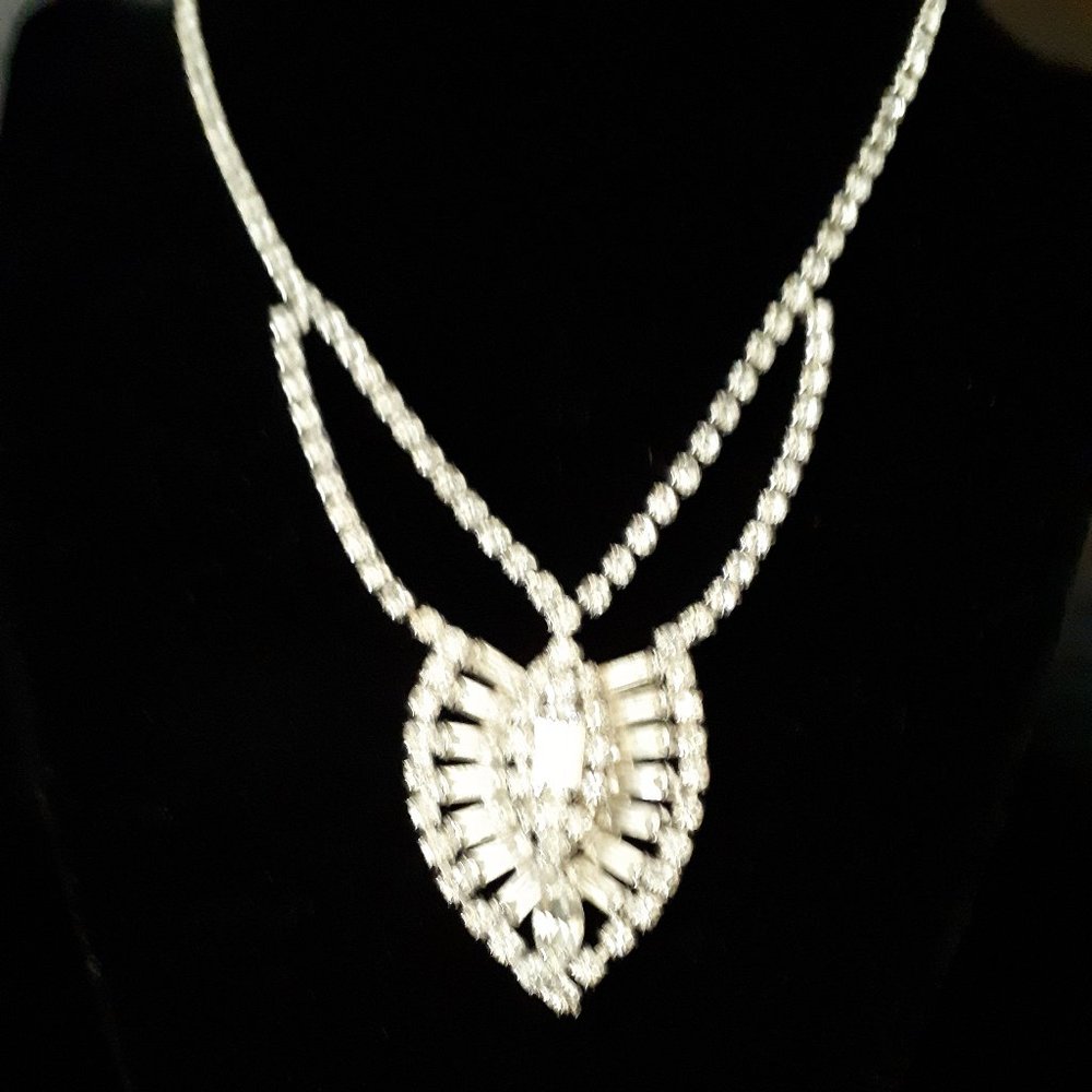 Vintage Rhinestone Necklace - Picture 5 of 5
